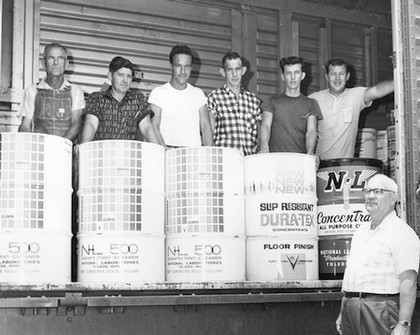 Unidentified photo e018