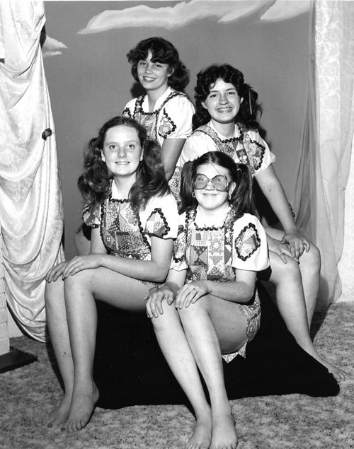 Unidentified photo e064a